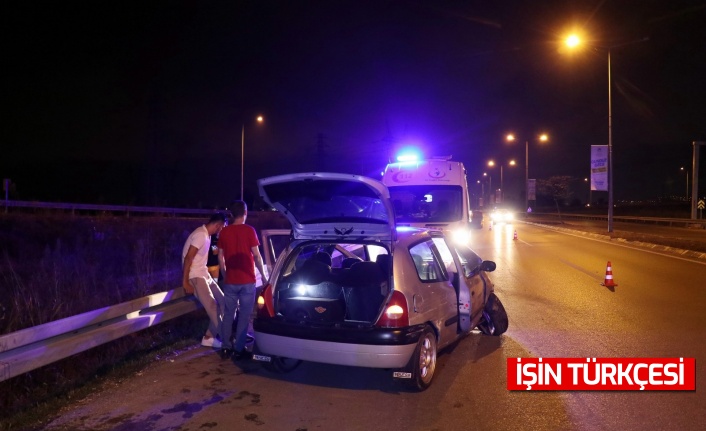 Sakarya'da kaza yapan alkollü sürücü hıncını gazetecilerden çıkarmak istedi